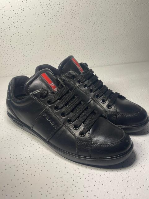 Prada Originale Prada Low-Top-Sneaker aus Glattleder Size 37