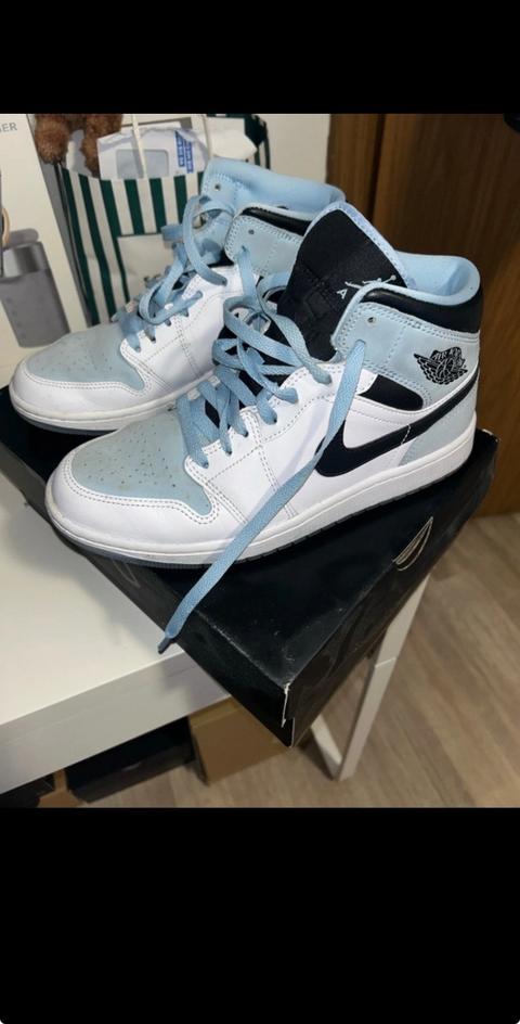 Nike Nike Air Jordan 1 SE Size 40
