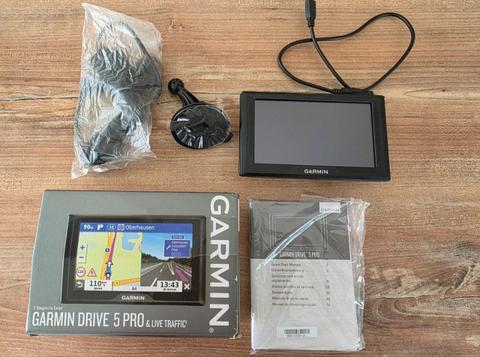 Garmin Garmin Drive 5 Pro Navi – 5 Zoll – Live Traffic – neuwertig mit OVP & Zubehör