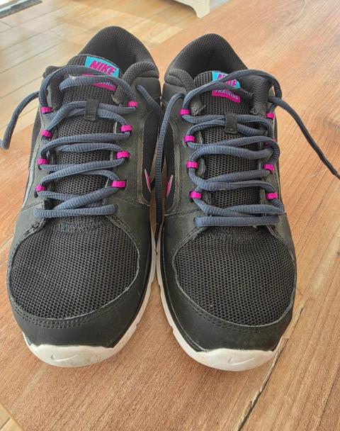 Nike Sehr getragene Nike Sportschuh Gr 40 Size 40