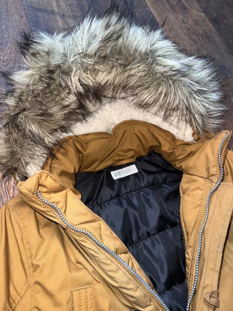 H&M Braune Winterjacke mit Fell Size 152