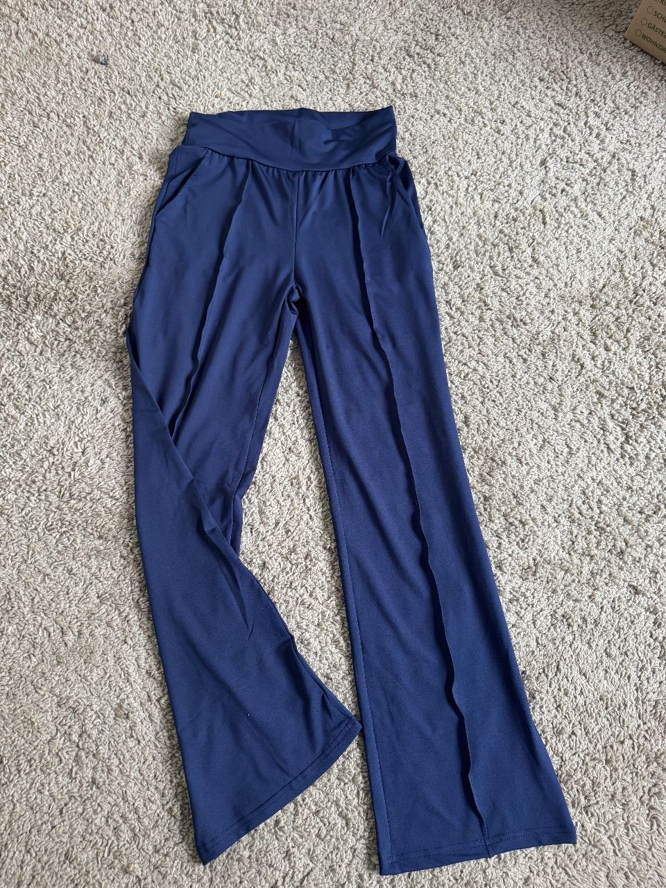 Blaue Basic Hose 