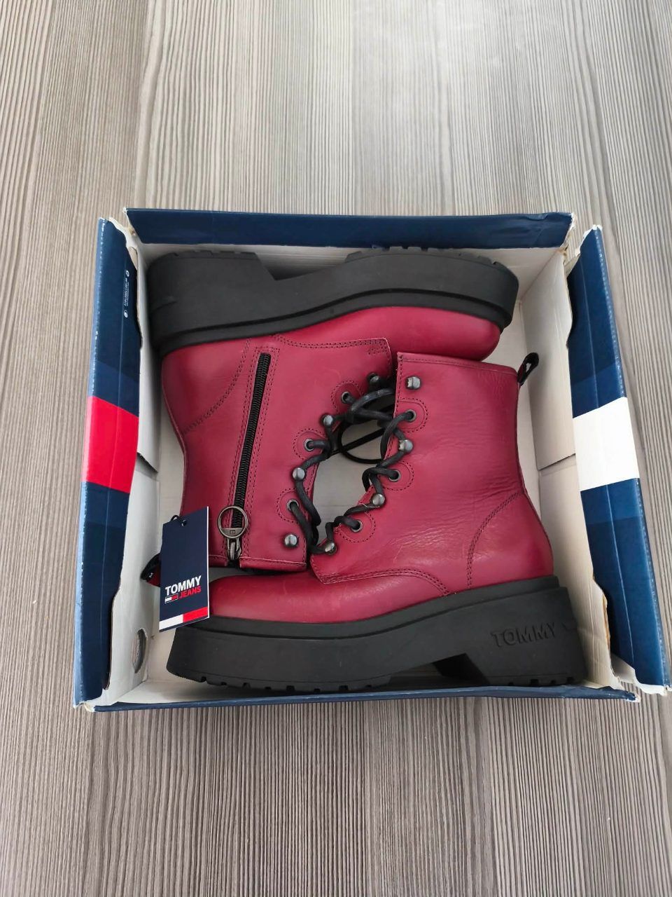 Tommy Hilfiger Tommy Jeans Lace Up Boot Chunky Damen Stiefel Rot EU 37 Neu mit Originalbox Size 37