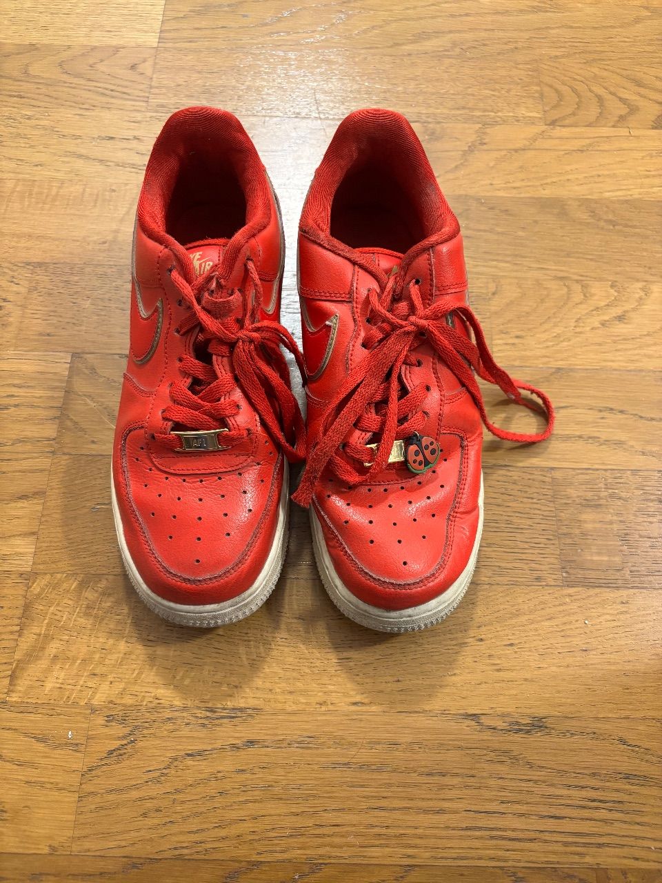 Nike Sneaker Nike rot getragen 39 Size 39