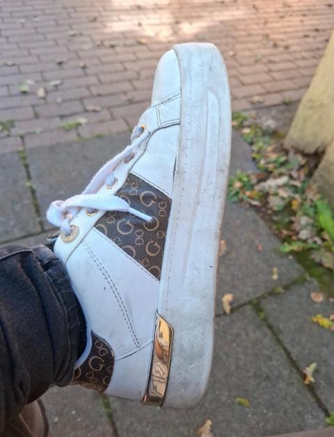 Getragene sneaker Size 37