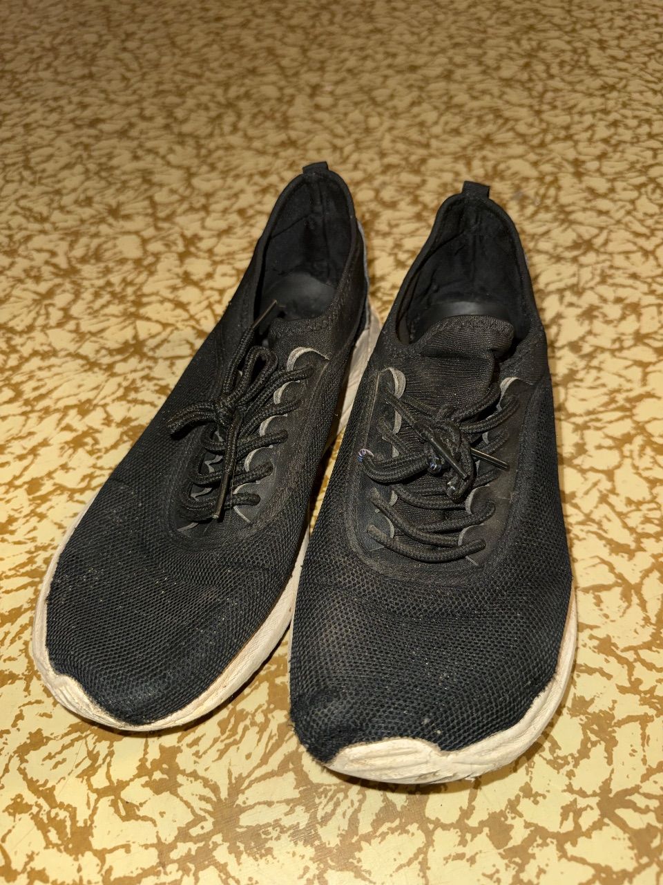 Gebrauchte Sportschuhe in 42😘 Size 42