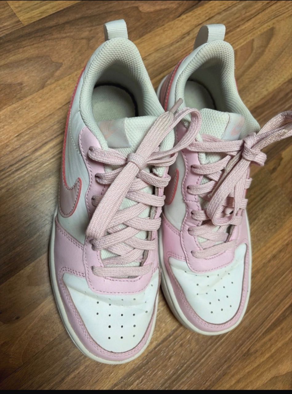 Nike Sneaker  Size 37