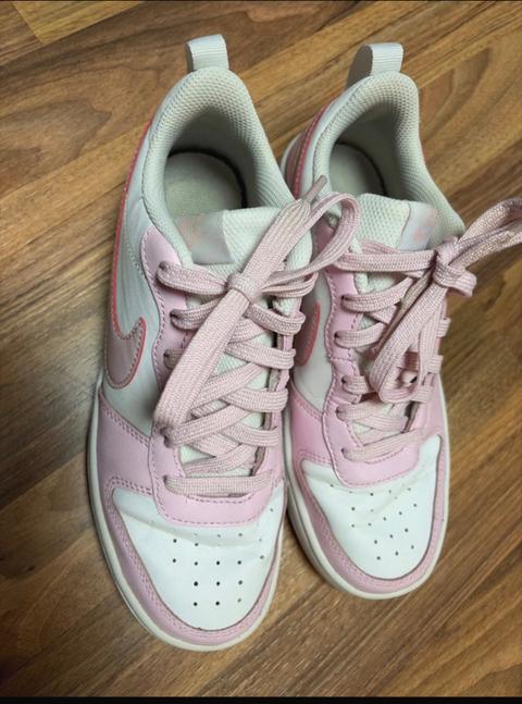 Nike Sneaker Size 37