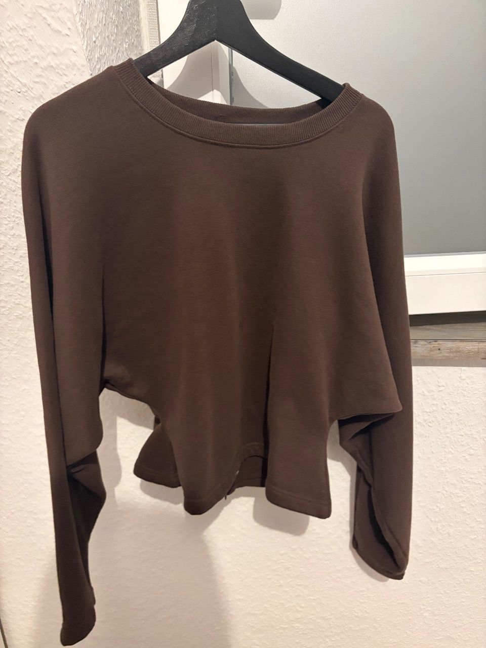 Tailiertes Sweatshirt Size M
