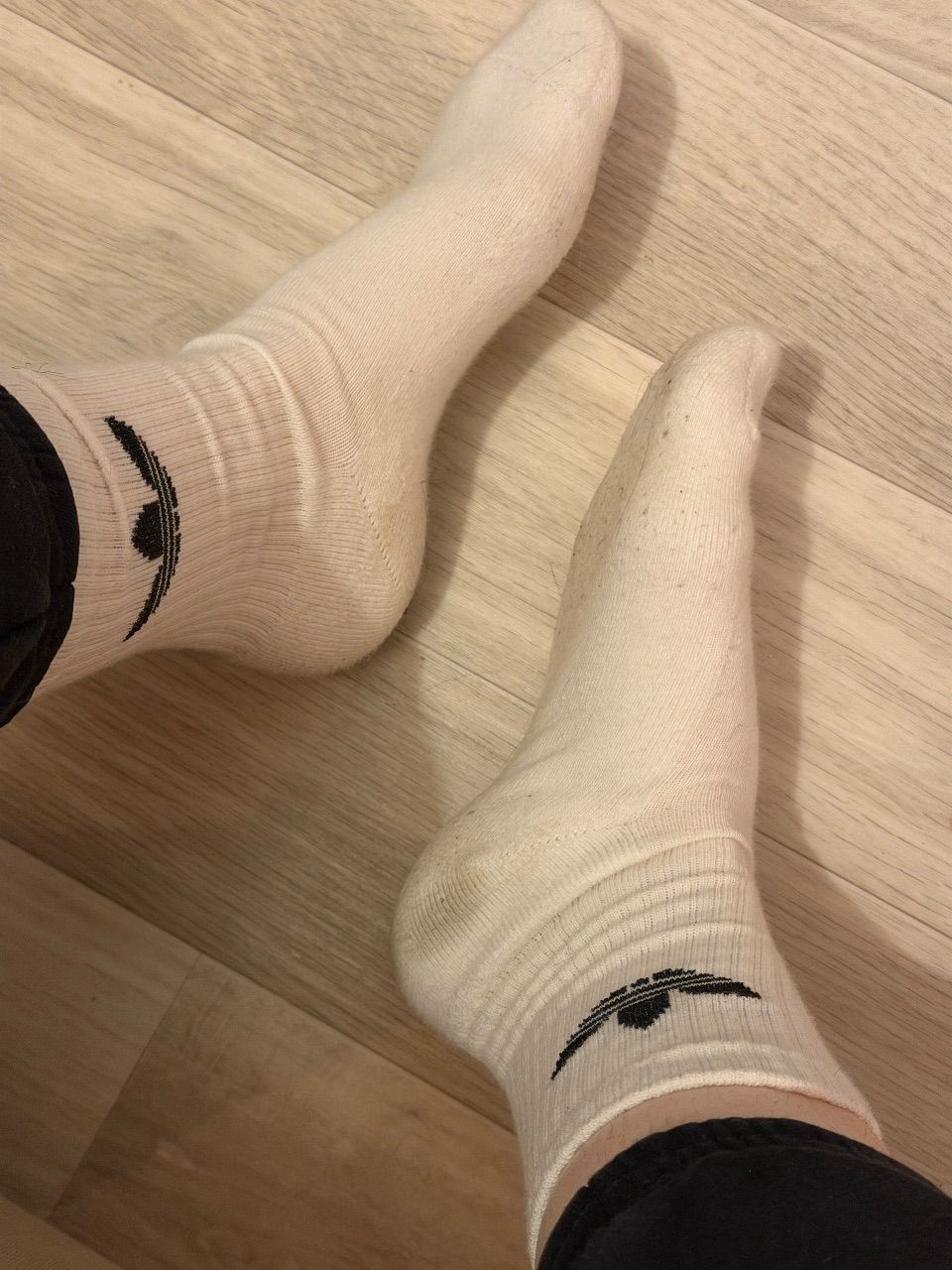 Adi Gebrauchte weiße Socken  Size 39
