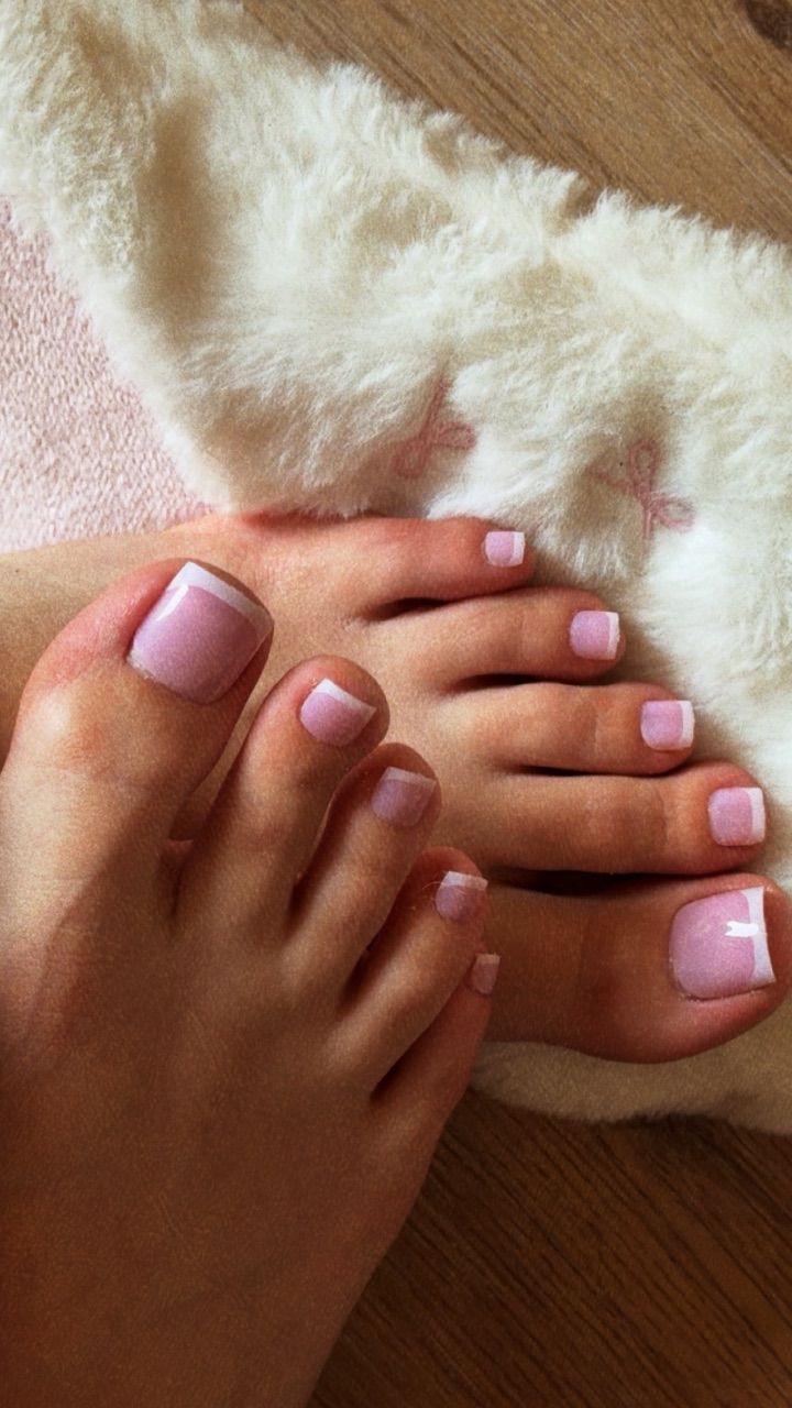 Ohne Marke weiße Socken getragen