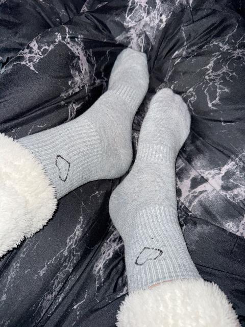 Shein Socken grau mit Herz Size XS
