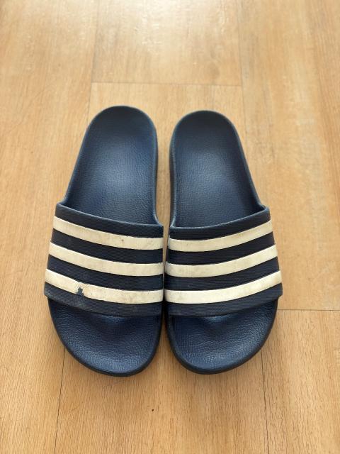 Adidas Adiletten dunkelblau (Größe 39) Size 39