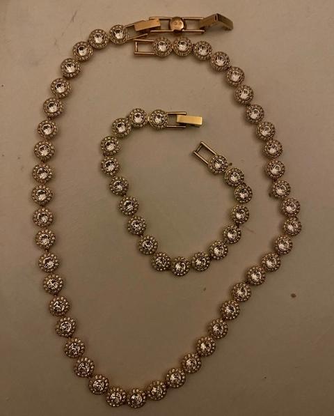 svar Swarovski Armband und Halskette