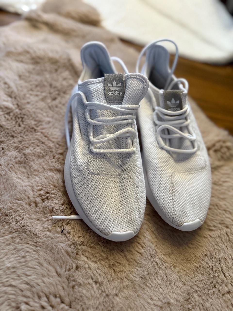 Getragene Adidas Schuhe 38