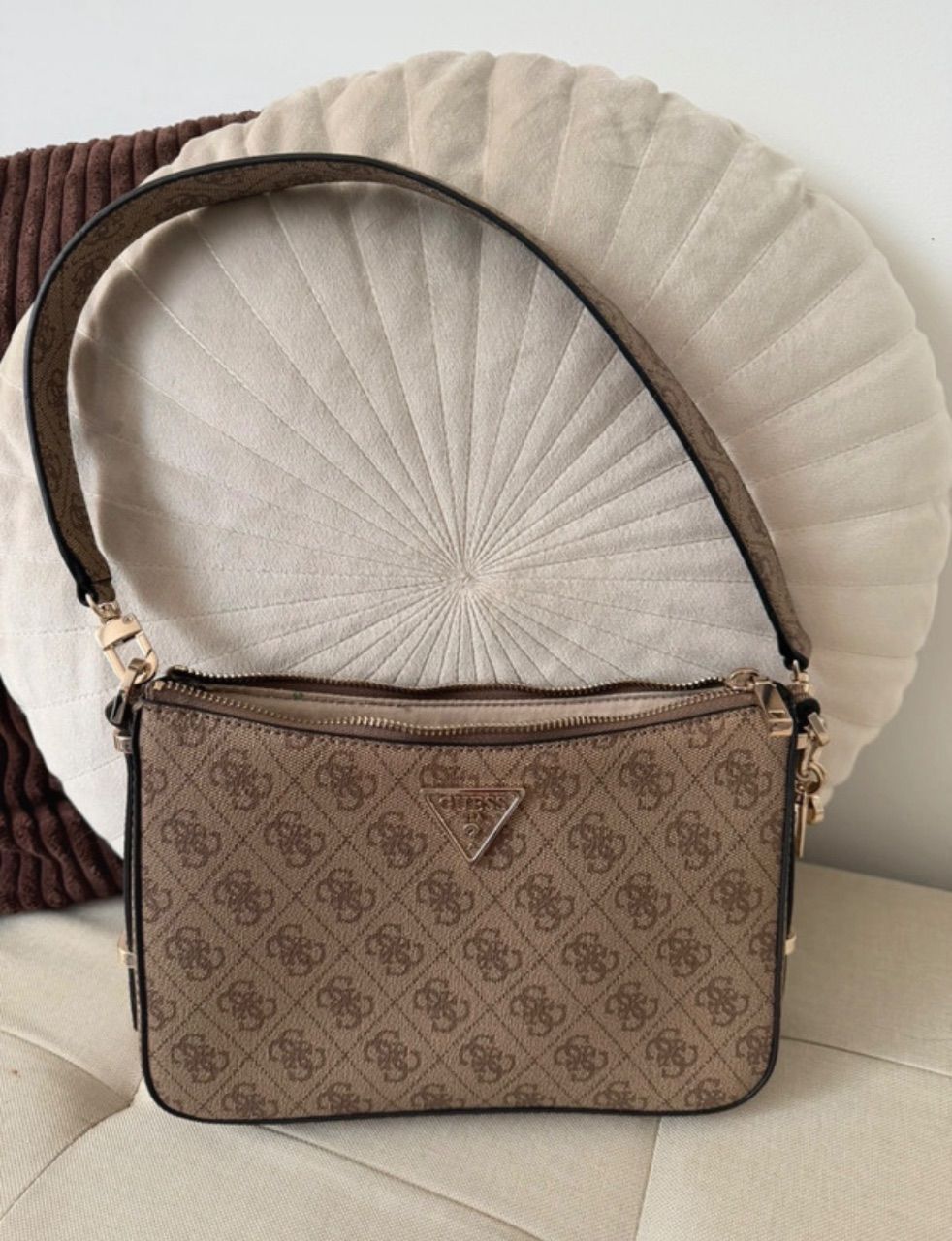 Guess  Guess schultertasche 