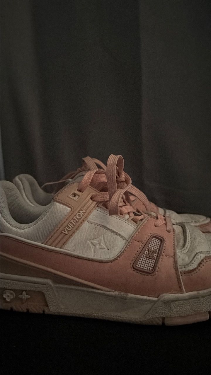 Gut getragene Schuhe Size 39