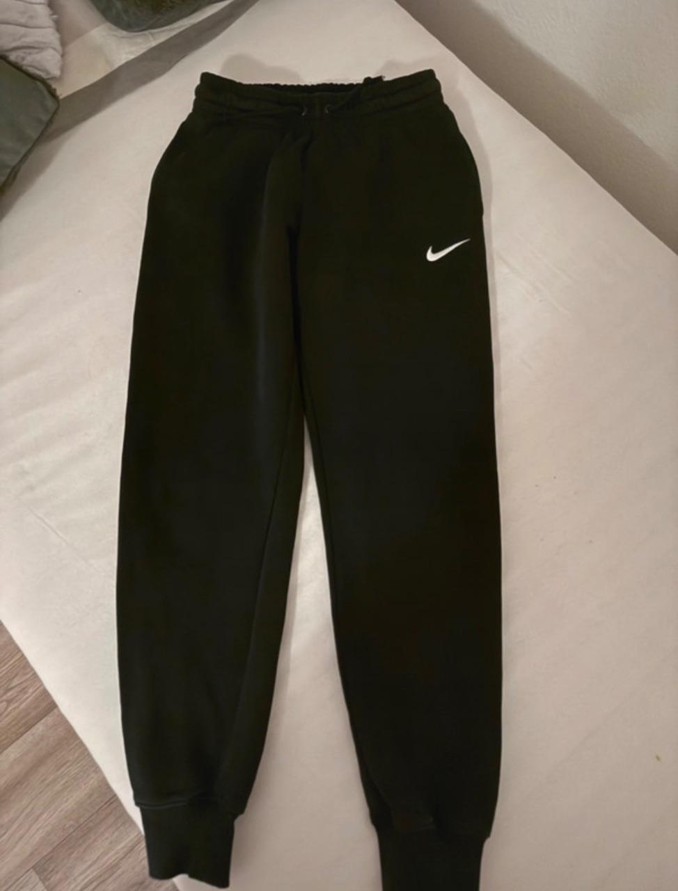Nike Jogginghose Schwarz - Größe XS Sehr guter Zustand