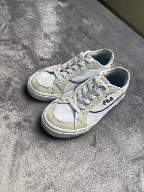 **👟 Getragene Fila Sneaker Gr\. 37 – mit persönlicher Note 😉