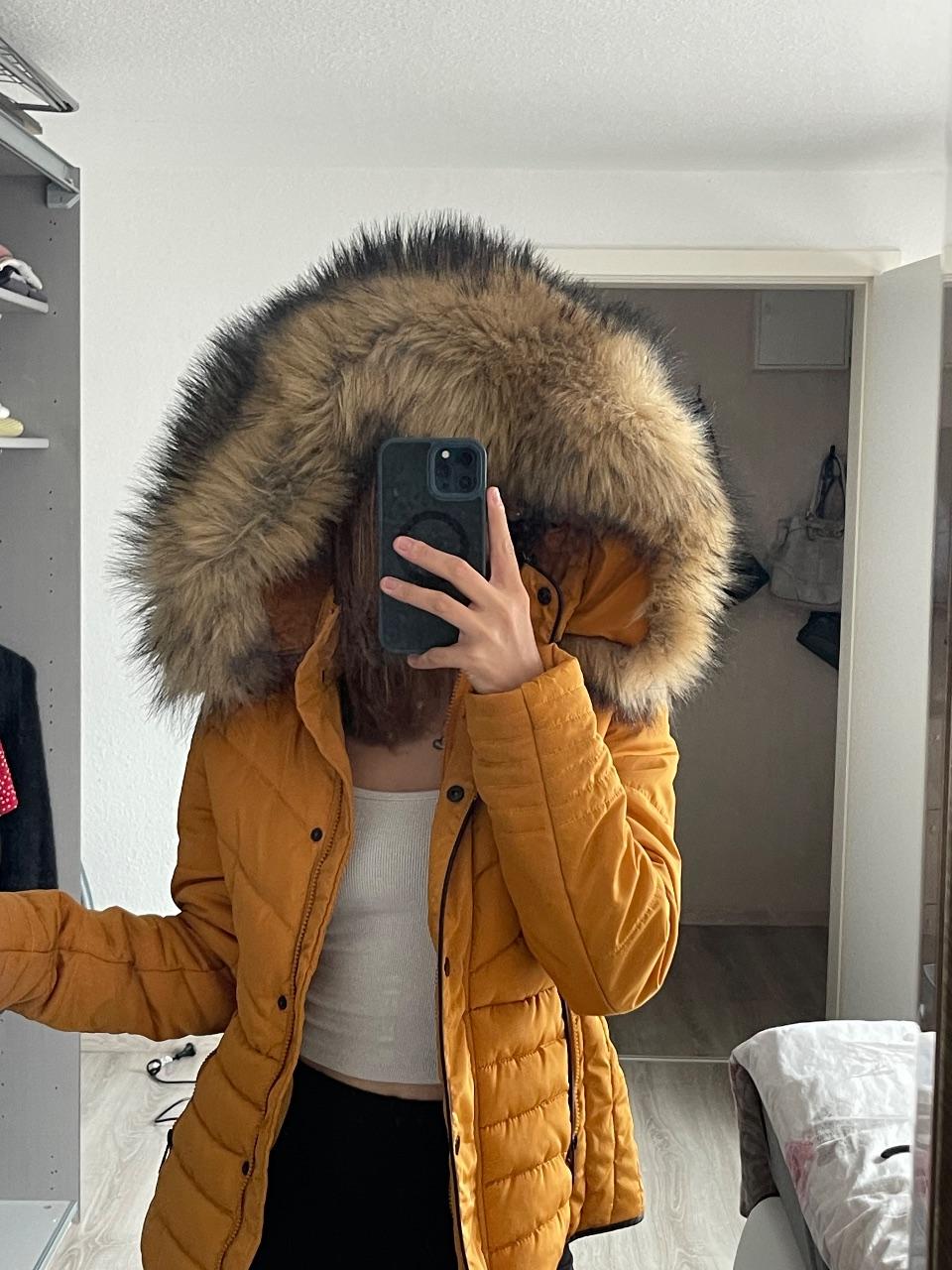 Französische Damen Winterjacke von MOCHY