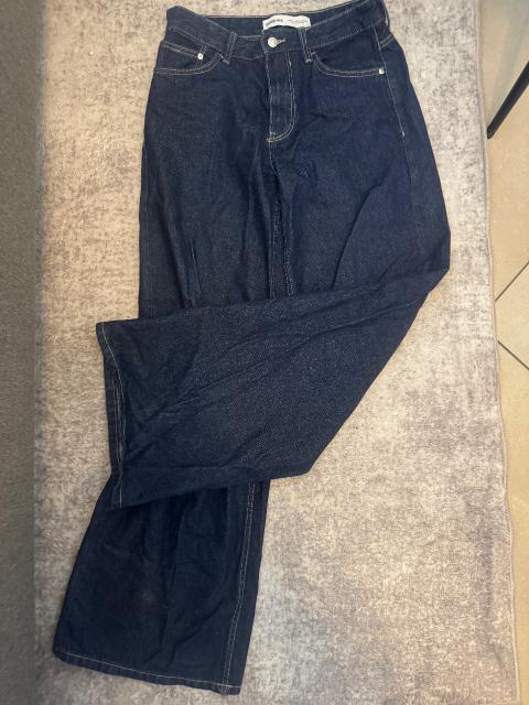bershka Virale Dunkelblaue Denim Bershka Jeans Size 36