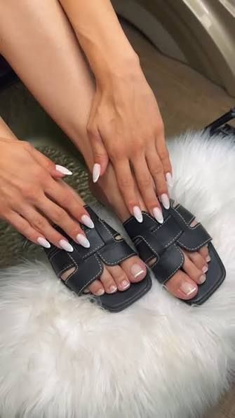 French nails 