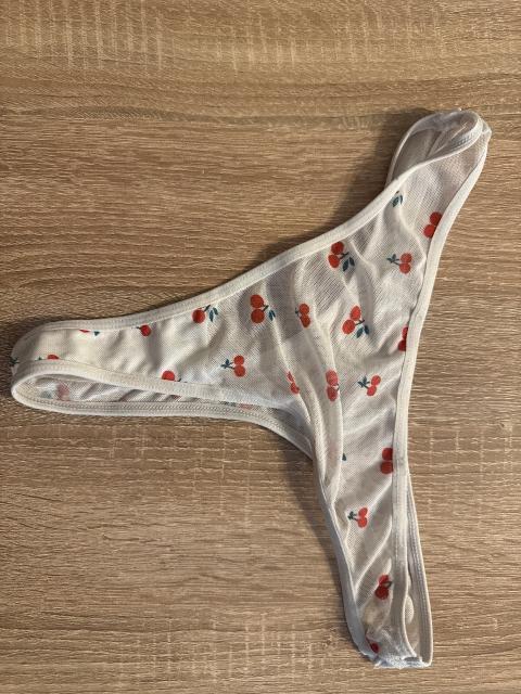 Kirsch Tanga Getragen
