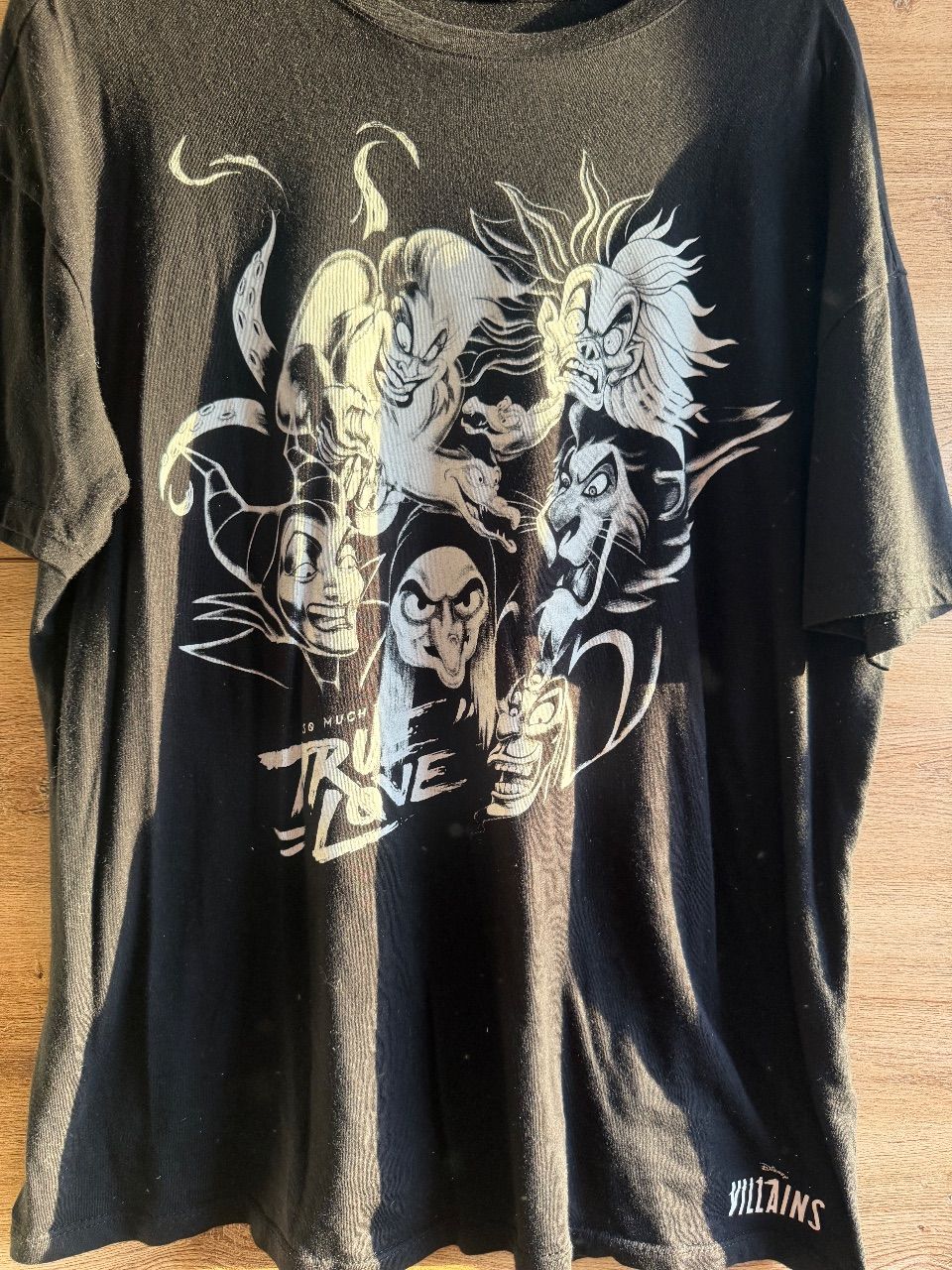 New Yorker  Disney Villains Tshirt  Size L