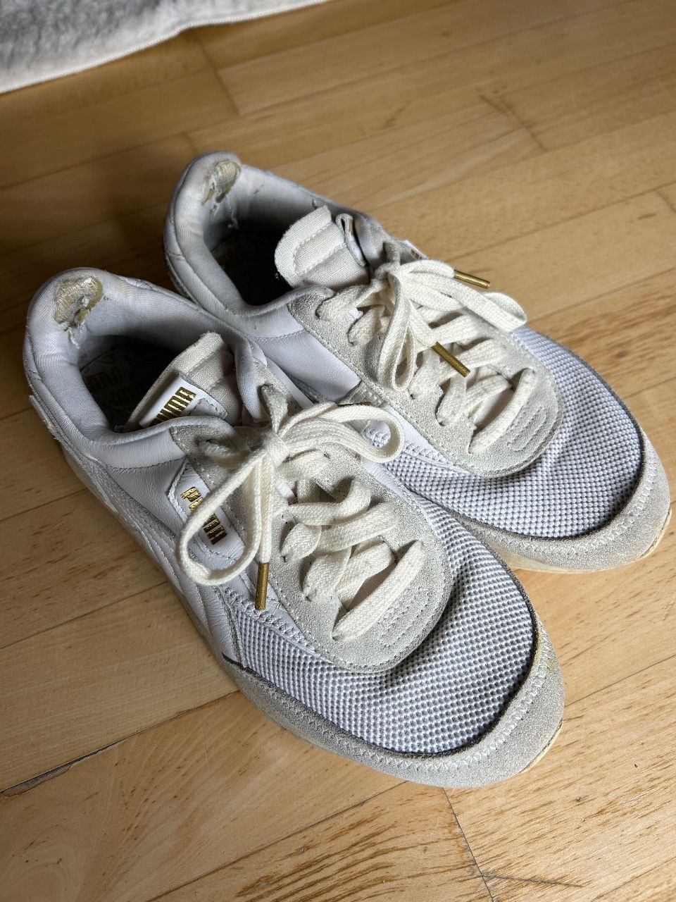 PUMA Future Rider Luxe Sneaker – Weiß / Gold (Gr. 38,5) – Getragen 