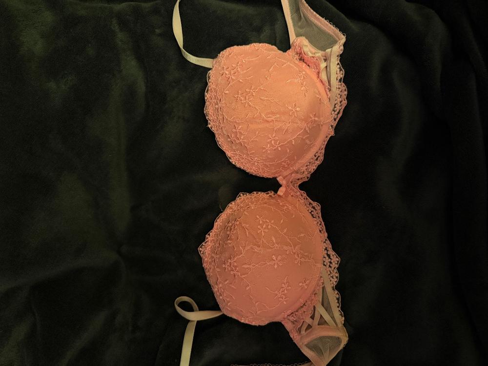 Getragene pinke Night BH