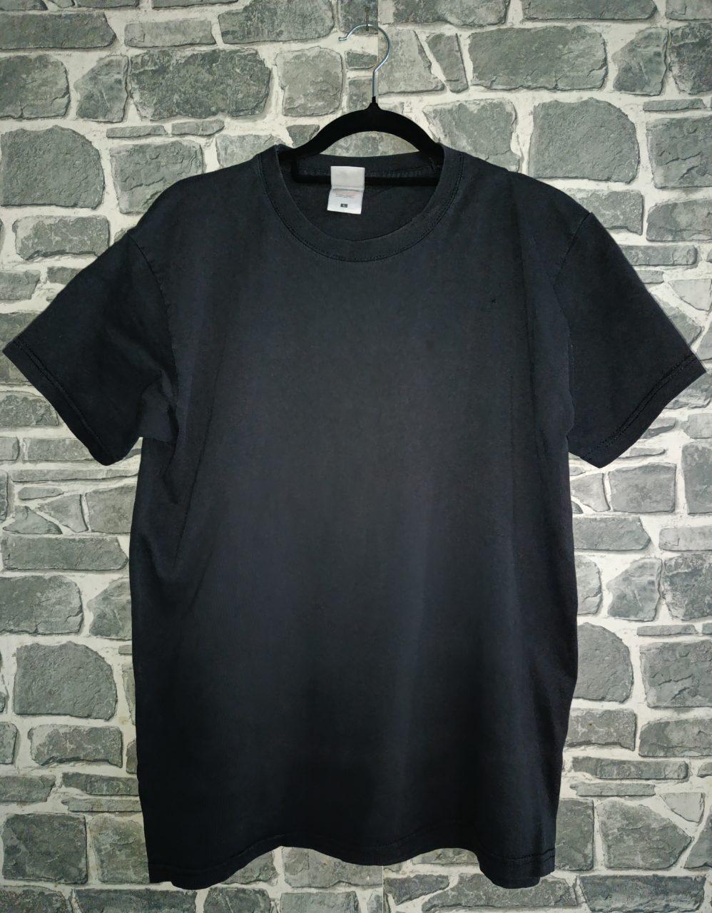 Klassisches schwarzes T-Shirt