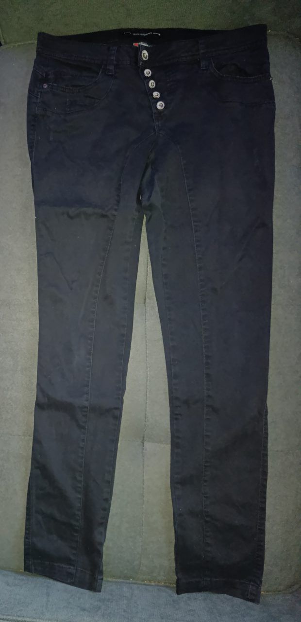 Street One Schwarze Damenjeans mit Knopfleiste & Ziernähten Size M