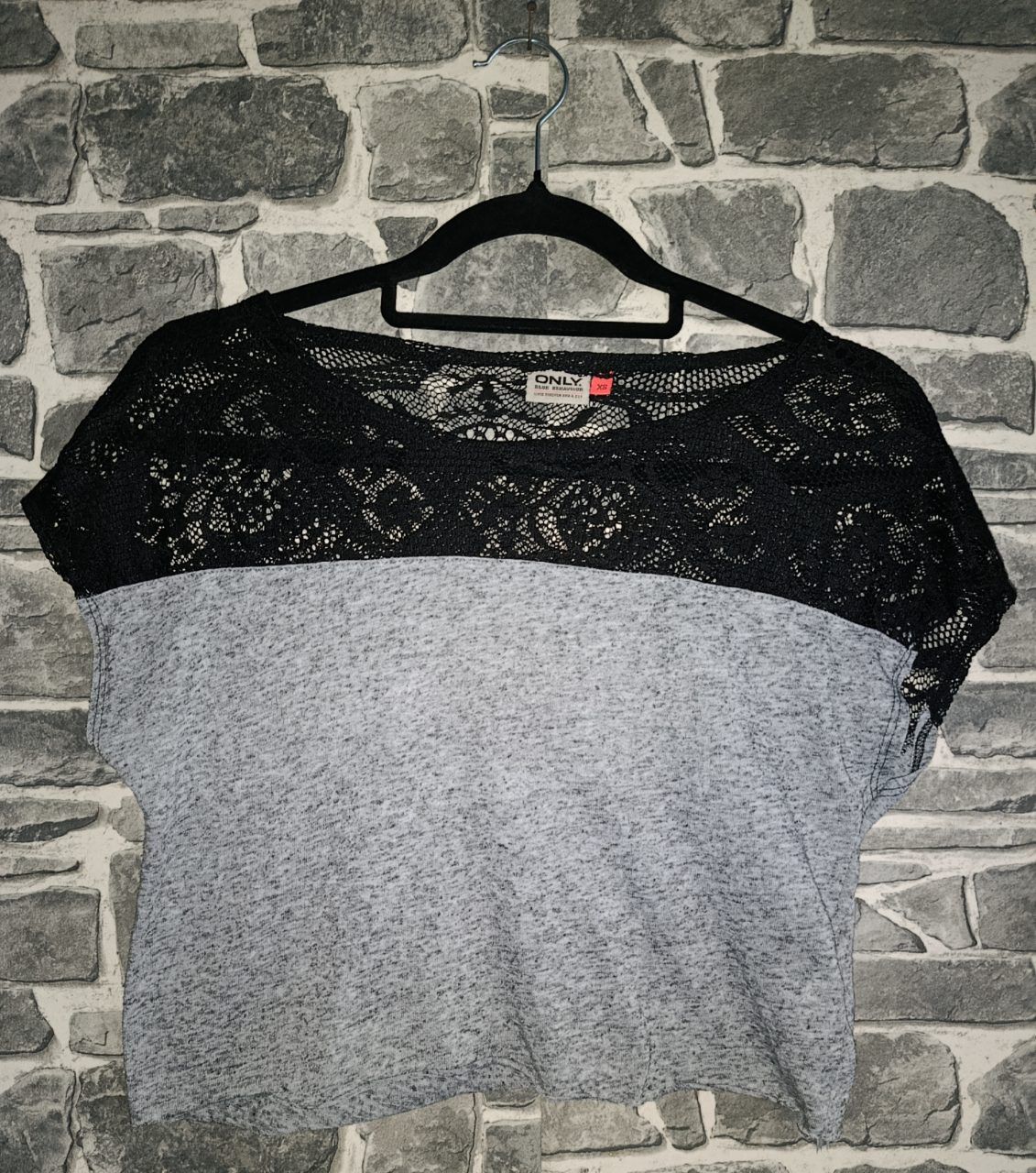 Only ONLY Kurzarm-Oberteil / Crop Top mit Spitze Size XS