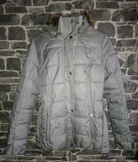 Livre Schicke Damen-Winterjacke / Steppjacke in Hellgrau mit Kapuze Size S