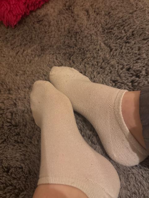 Ohne Marke Getragene Socken zu verkaufen
