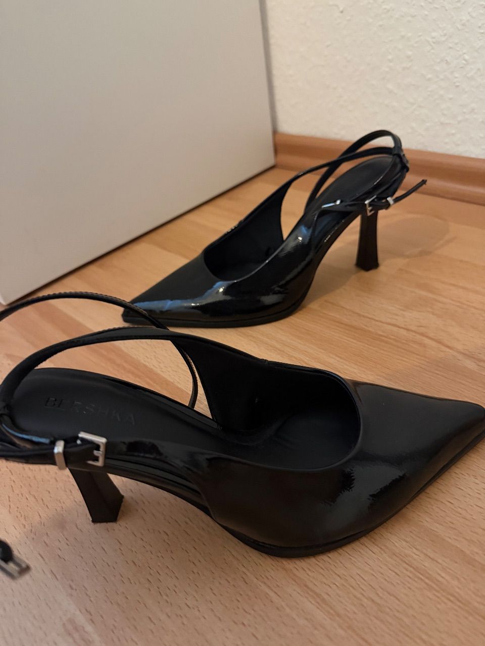 Getragene High Heels 
