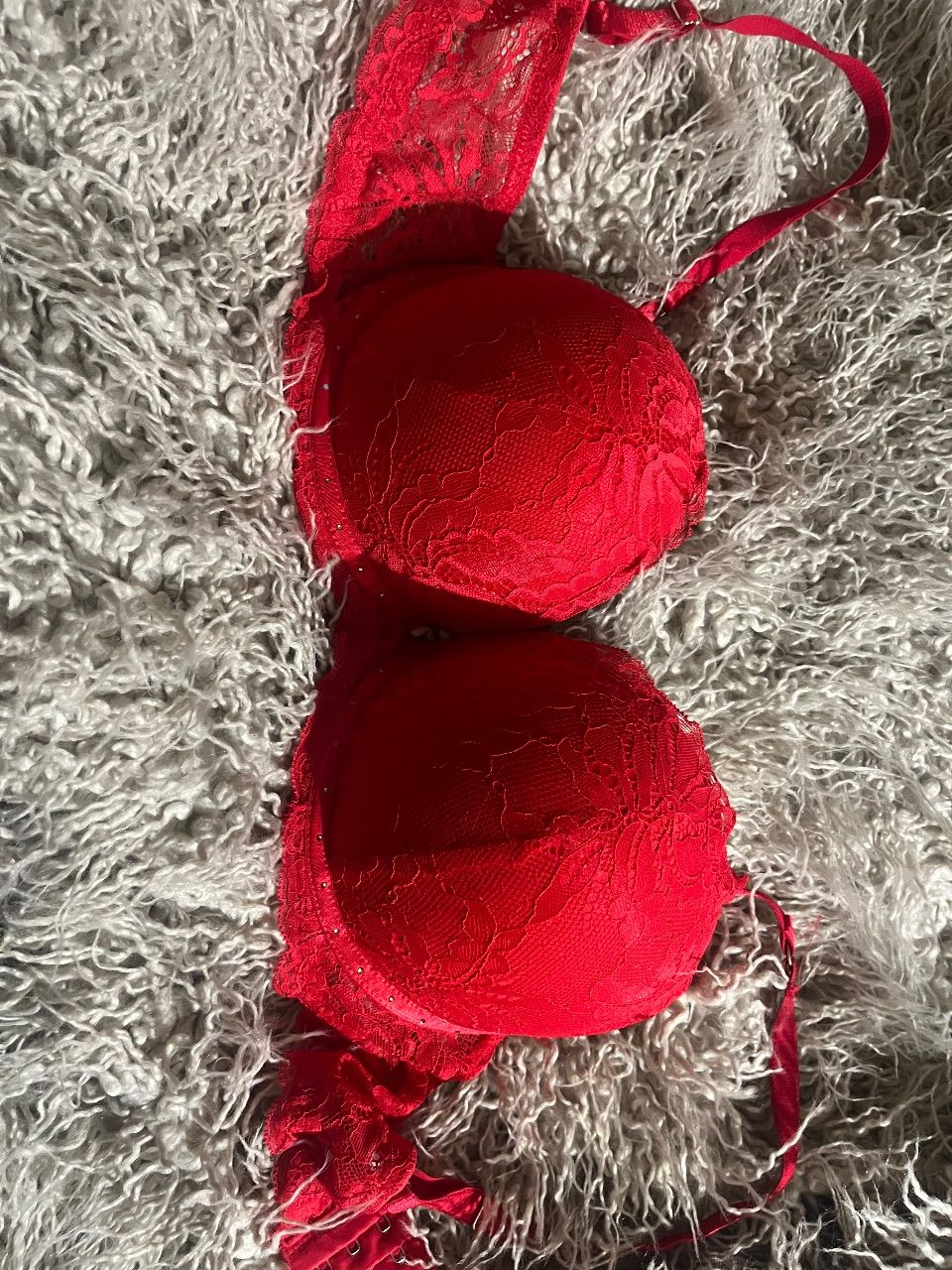 Roter Bh