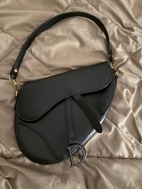 Schwarze Tasche neu