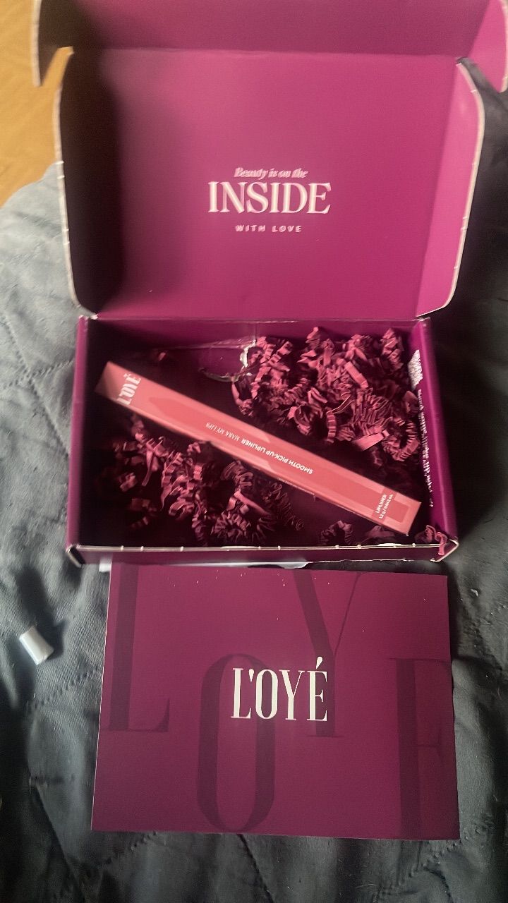 Love  Lipliner 
