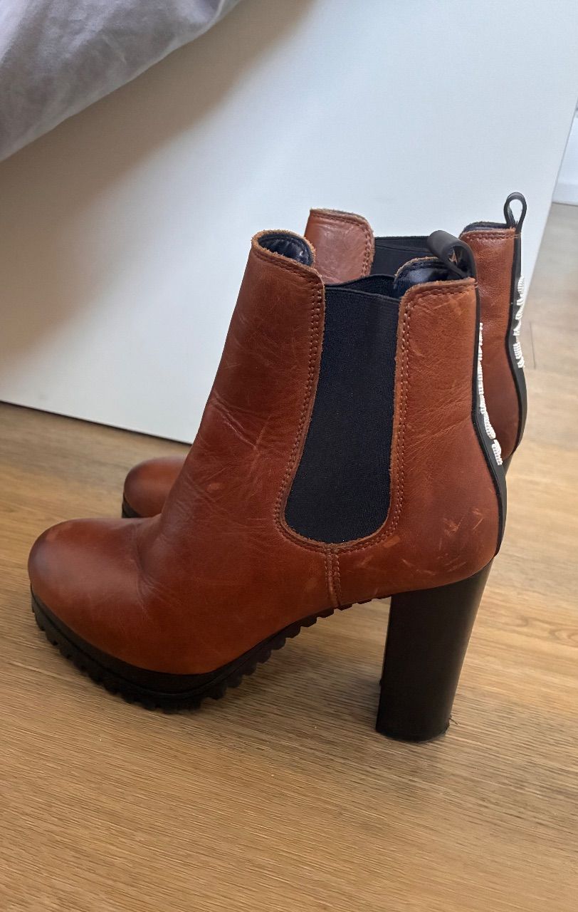 Tommy Hilfiger High Heels  Size 38