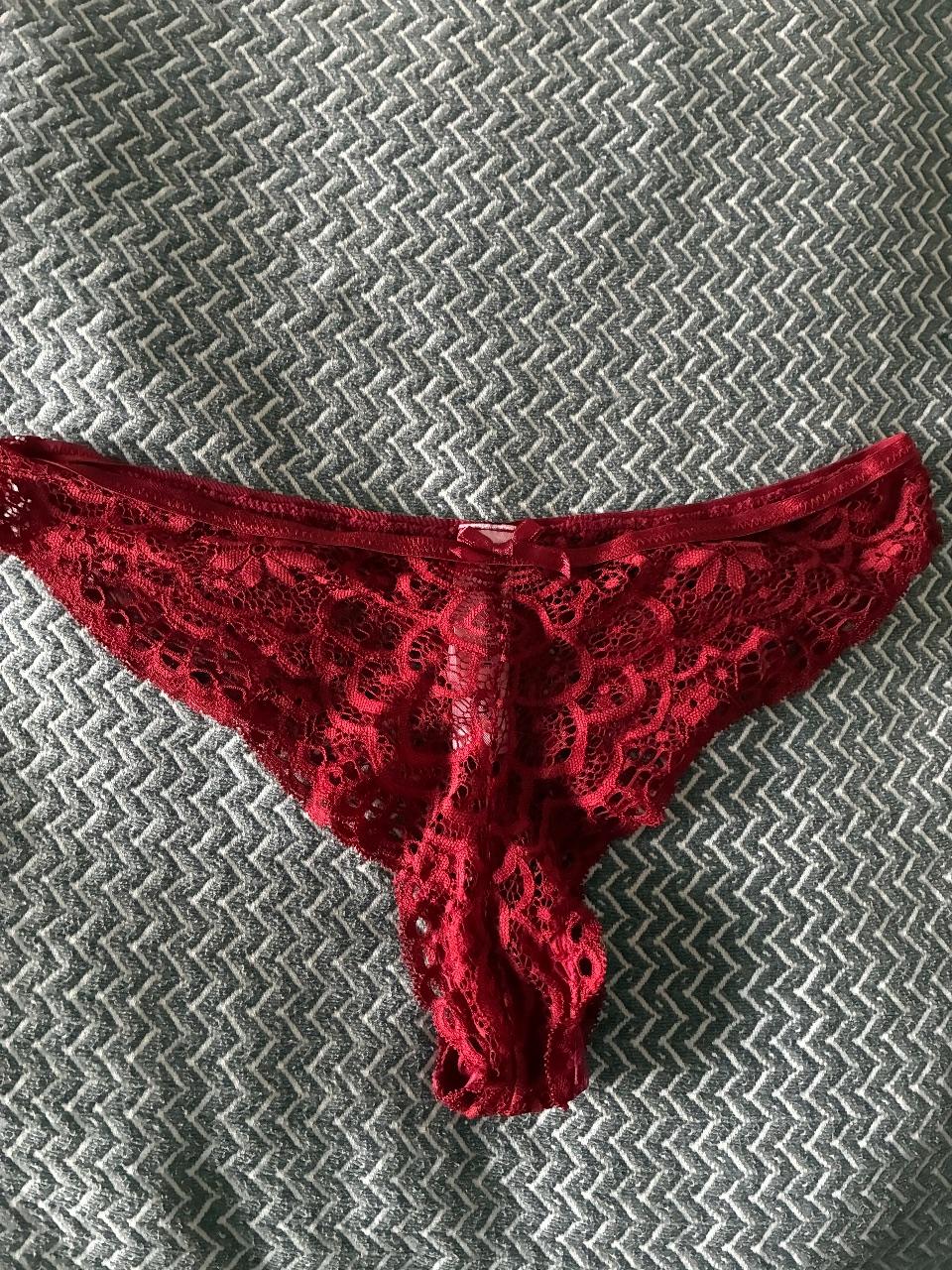 Roter Spitzen Slip