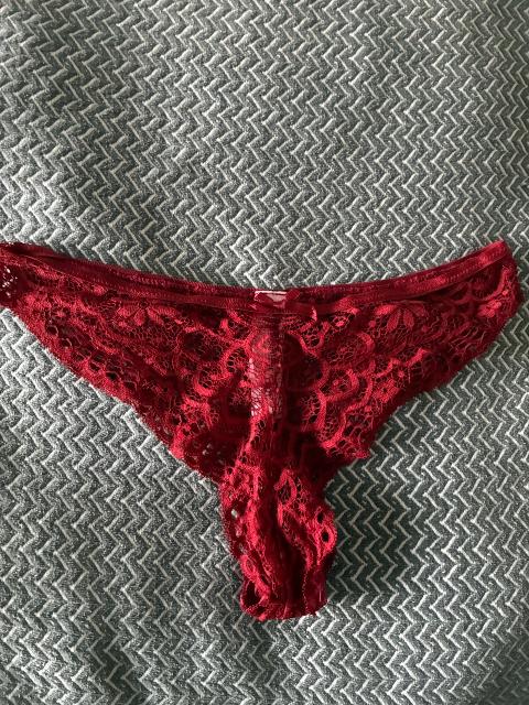 Hunkemöller Roter Spitzen Slip Size S