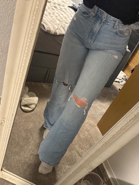 Bershka Bershka Jeans mit Rissen Size XS
