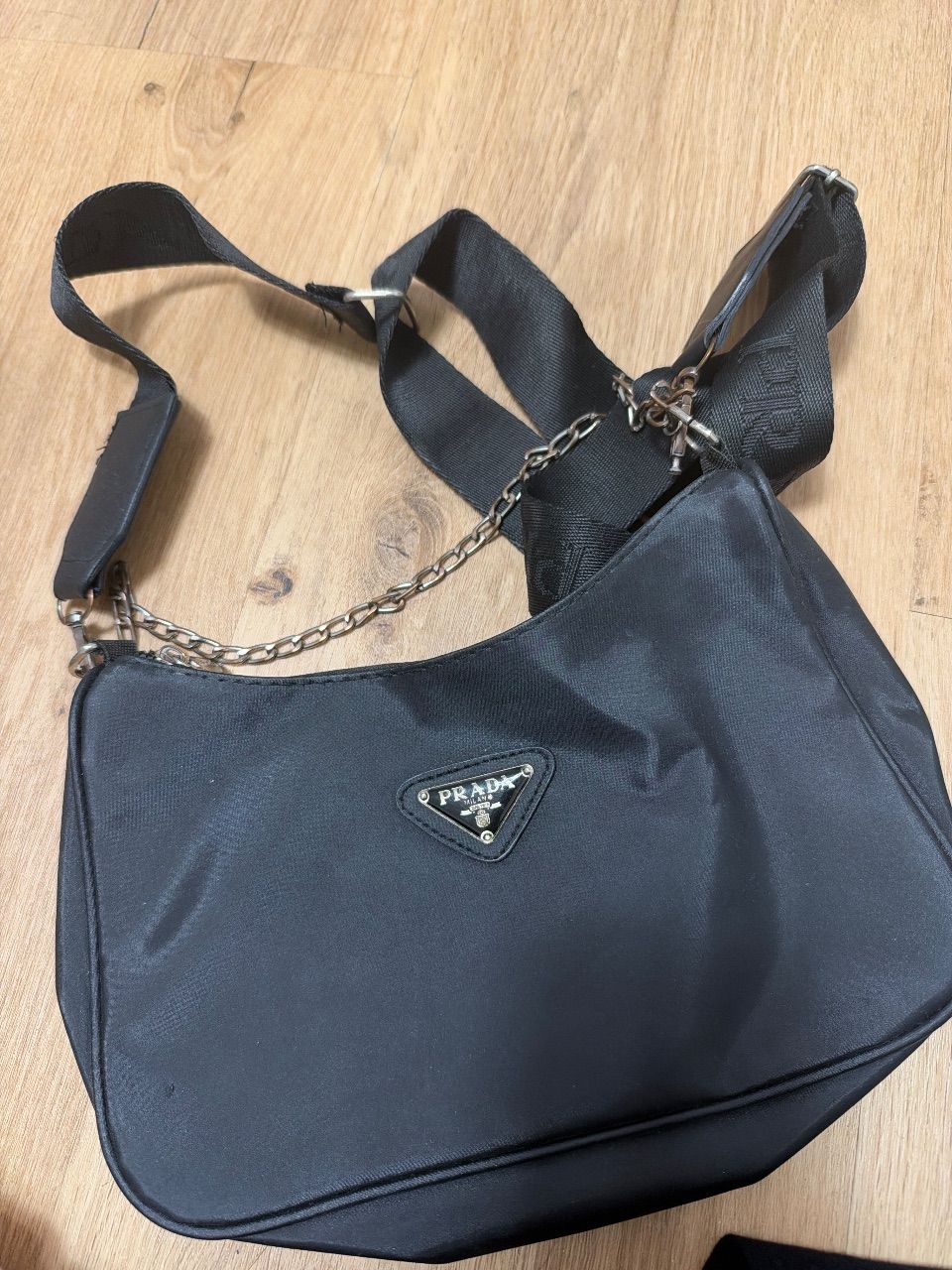 schwarze prada tasche