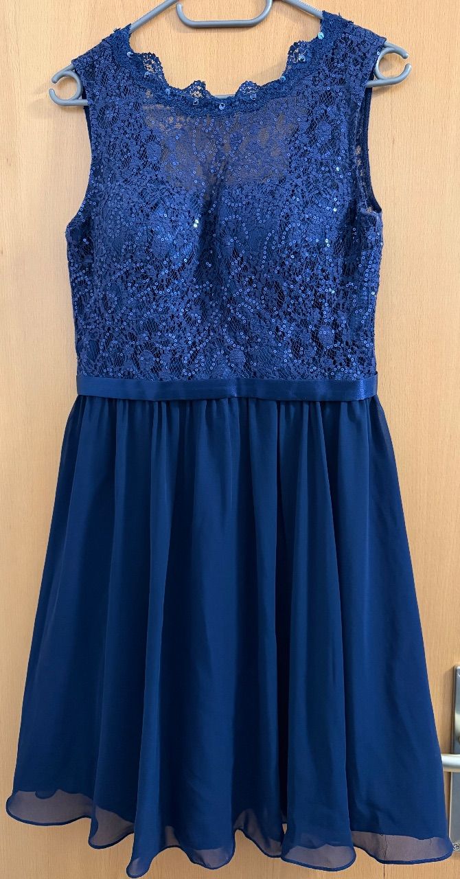 Laona Abendkleid  Size L