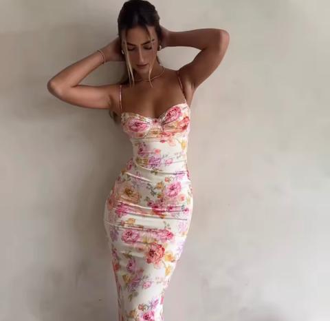 Ladu Blumen-Midikleid – Figurbetont