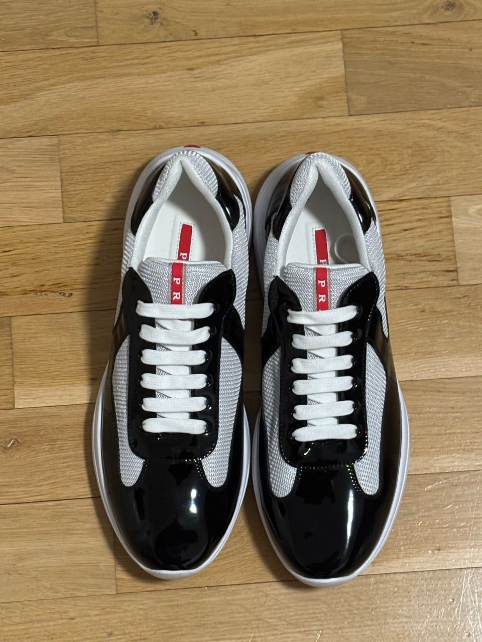 Prada Prada Cups Schwarz Weiß Size 46