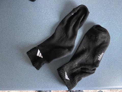 Adidas Getragene schwarze damen sneaker socken Size 37
