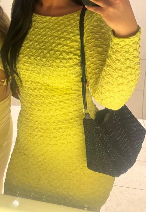 Rückenfreies Kleid