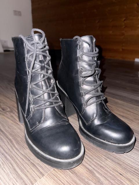 Pull&Bear Stiefel Size 39